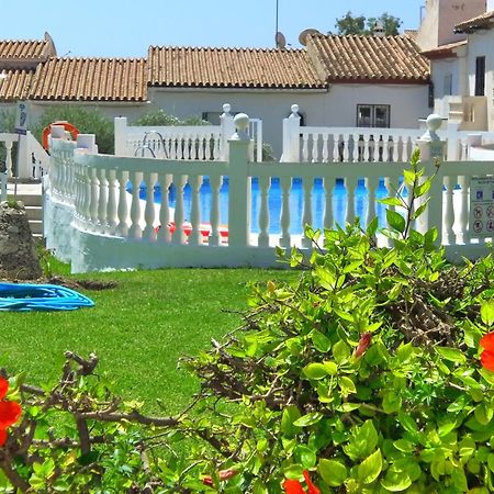 R1358 La Hacienda 10 A Apartment Нерха Екстериор снимка