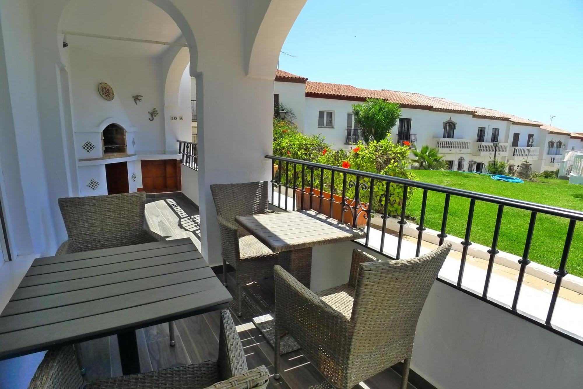 R1358 La Hacienda 10 A Apartment Нерха Екстериор снимка